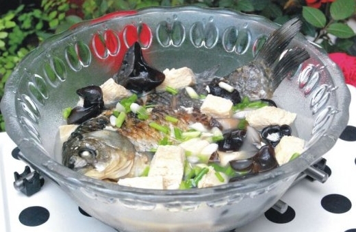 鯽魚凍豆腐湯