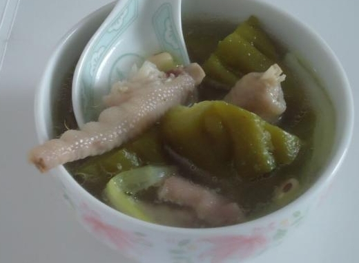 苦瓜黃豆雞腳湯