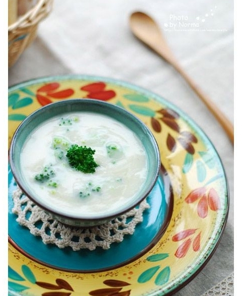 西藍花牛奶濃湯