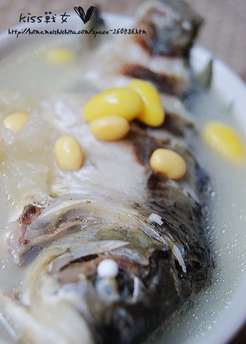 白果黃豆鯽魚湯