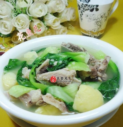 青菜土豆肉骨湯