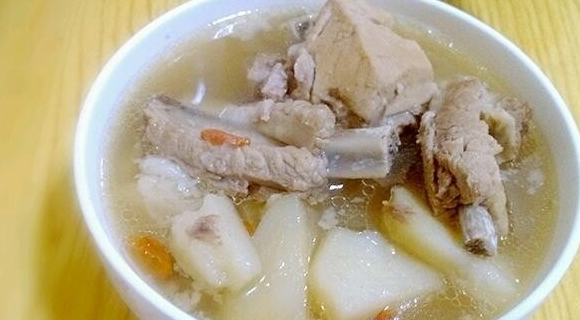 土豆排骨湯