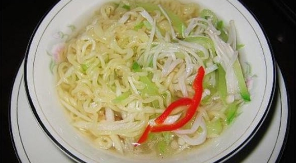 素淡菇筍湯