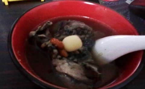 蓮子枸杞烏雞湯