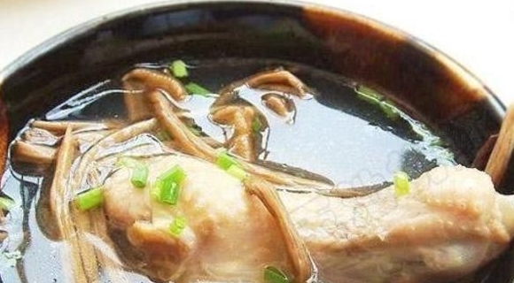 茶樹菇雞腿湯