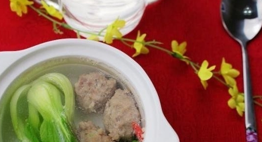 酸辣肉丸湯