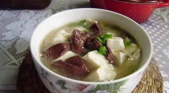 肉絲豆腐豬血湯