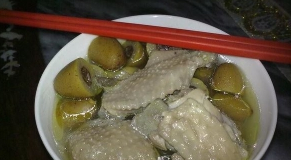 青橄欖燉雞湯