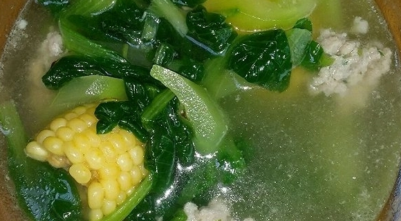 快手菜玉米青菜肉肉湯