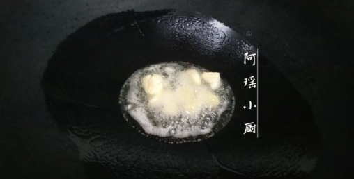 愛吃雞肉的要收藏，簡單一做，雞肉嫩滑，原汁原味，一頓1隻雞！