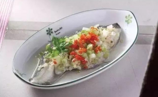 蒜味蒸鱈魚，鱈魚食譜