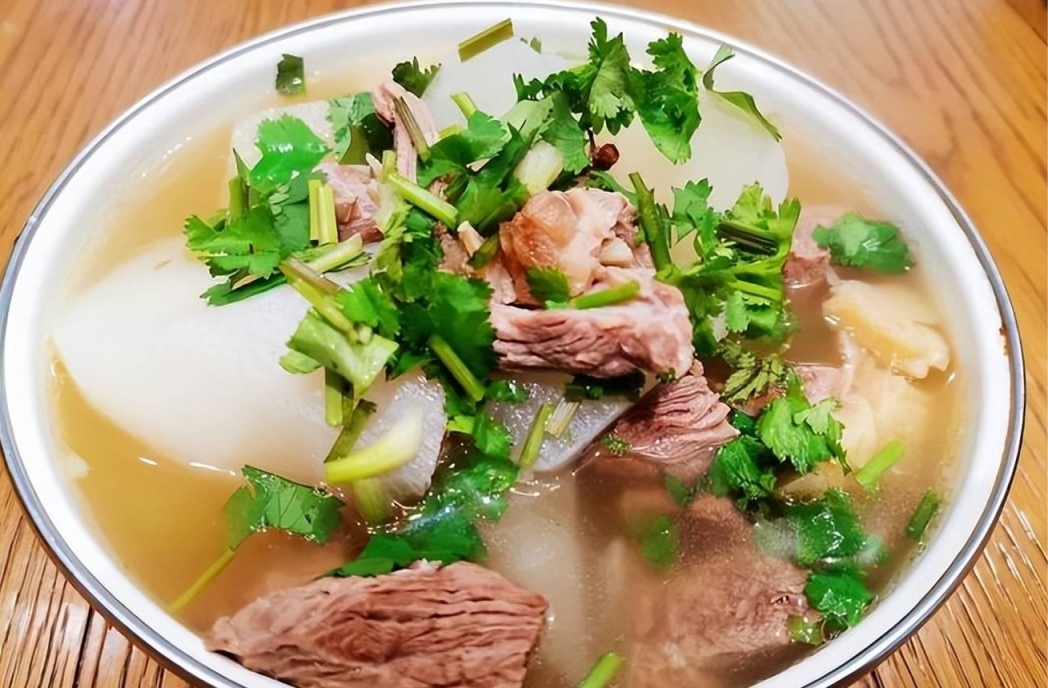 清燉白蘿蔔牛肉湯，清燉白蘿蔔牛肉湯的做法